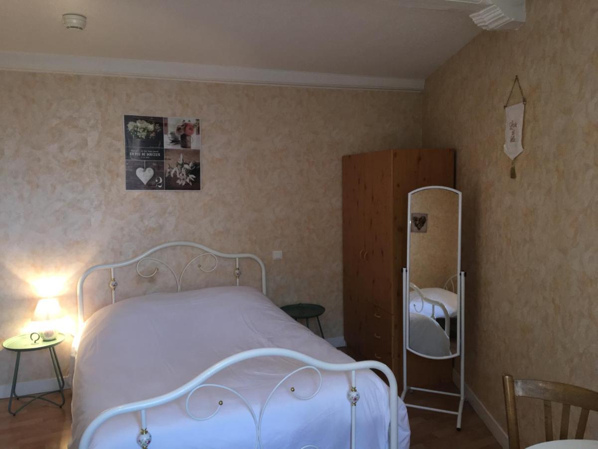 Hotel Auberge Des Petits Saint-Igny-de-Vers Esterno foto